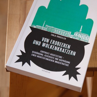 <strong>Book Cover Design</strong><br/>
<em>Von Erdbeeren und Wolkenkratzern</em><br/>
by Tanja Vonseelen